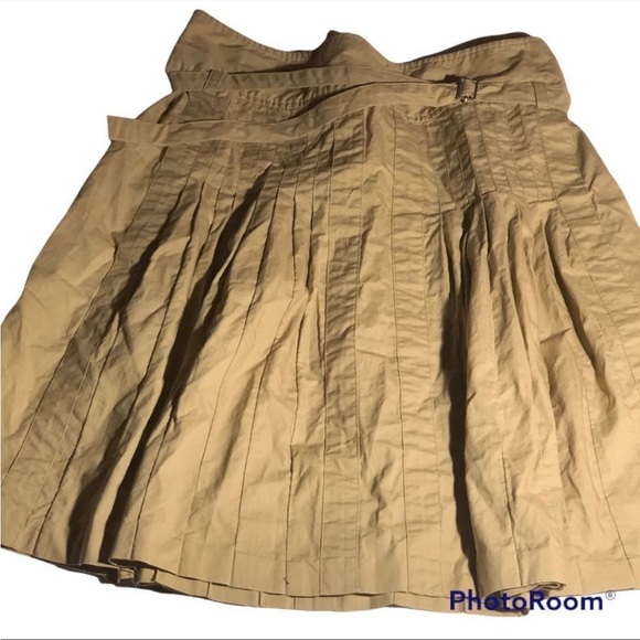 LOFT pleated belted skirt - Picture 3 of 4